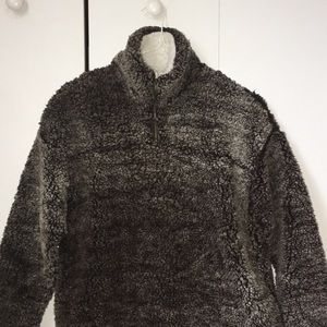 altard state fuzzy pullover (true grit)
